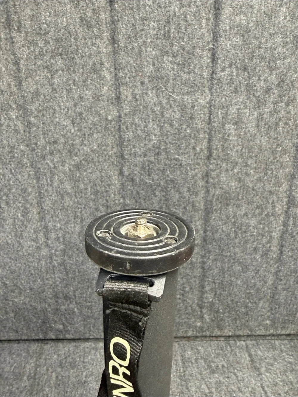 Benro A38F Mg-Aluminum MonopodBlack Monopod with Foam Grip